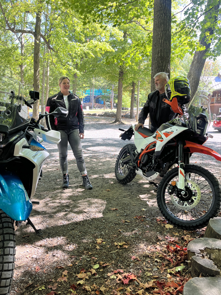 Marie-Eve Dicaire et Jean Paré. KTM 390 Adventure R 2025.