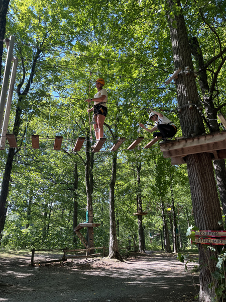 Marie-Eve Dicaire et Silvi Tourigny à Arbraska.
