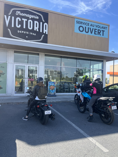 Fromagerie Victoria. Silvi Tourigny et Marie-Eve Dicaire.